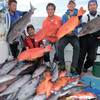 伊平屋沖の泳がせ釣りで大漁、釣り船はゆりか（荻堂竜治船長）。